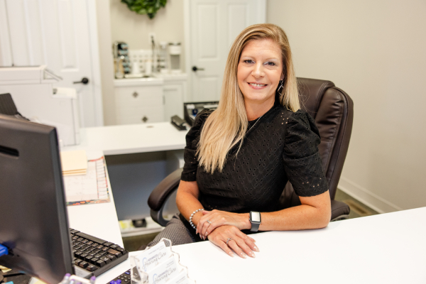 Advanced Hearing Care worker